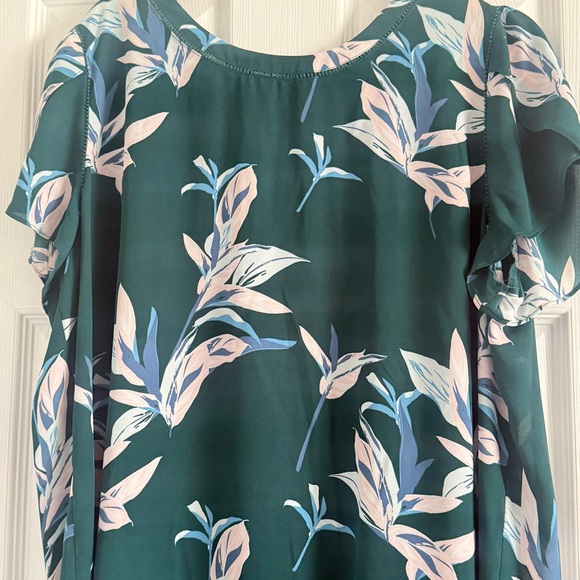 ⭐️ 41 Hawthorn Lakynn Lattice Detail Button Back Blouse - Picture 4 of 7